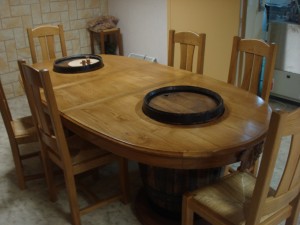 Agencement, fabrication de meuble à Sézanne dans la Marne, 51, table en bois massif, menuisier Marne, Anglure, Vertus
