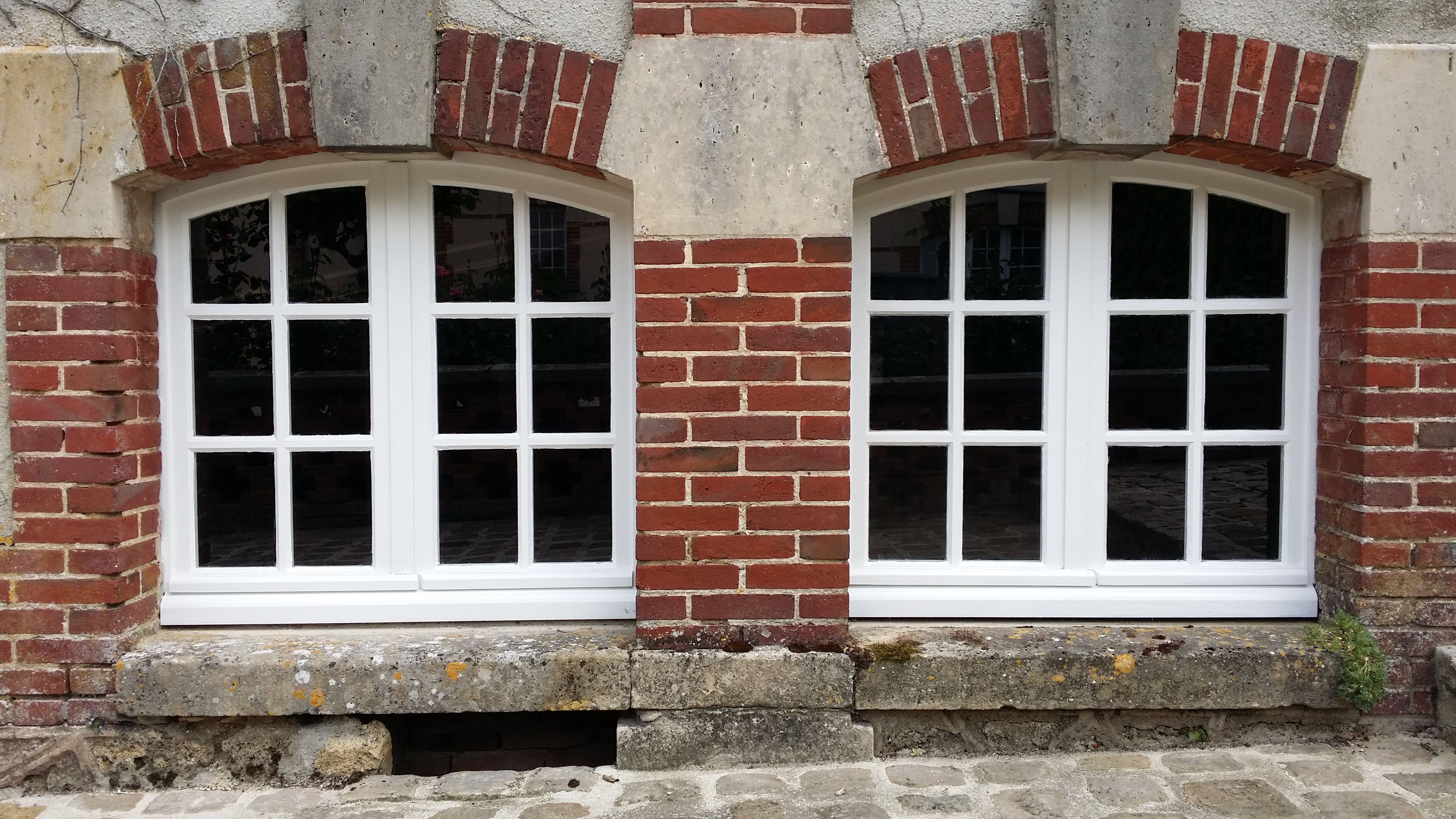 Fenêtre en bois cintrée fabrication et pose dans la Marne, 51