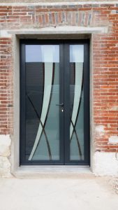 Les portes d'entrée, menuiserie Lemaire à Sézanne dans la Marne, 51